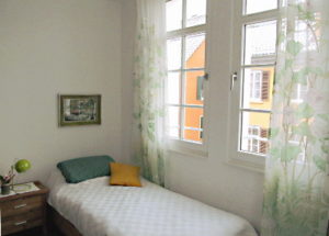 Gästezimmer im Beginenhaus Tübingen-Mauerstraße